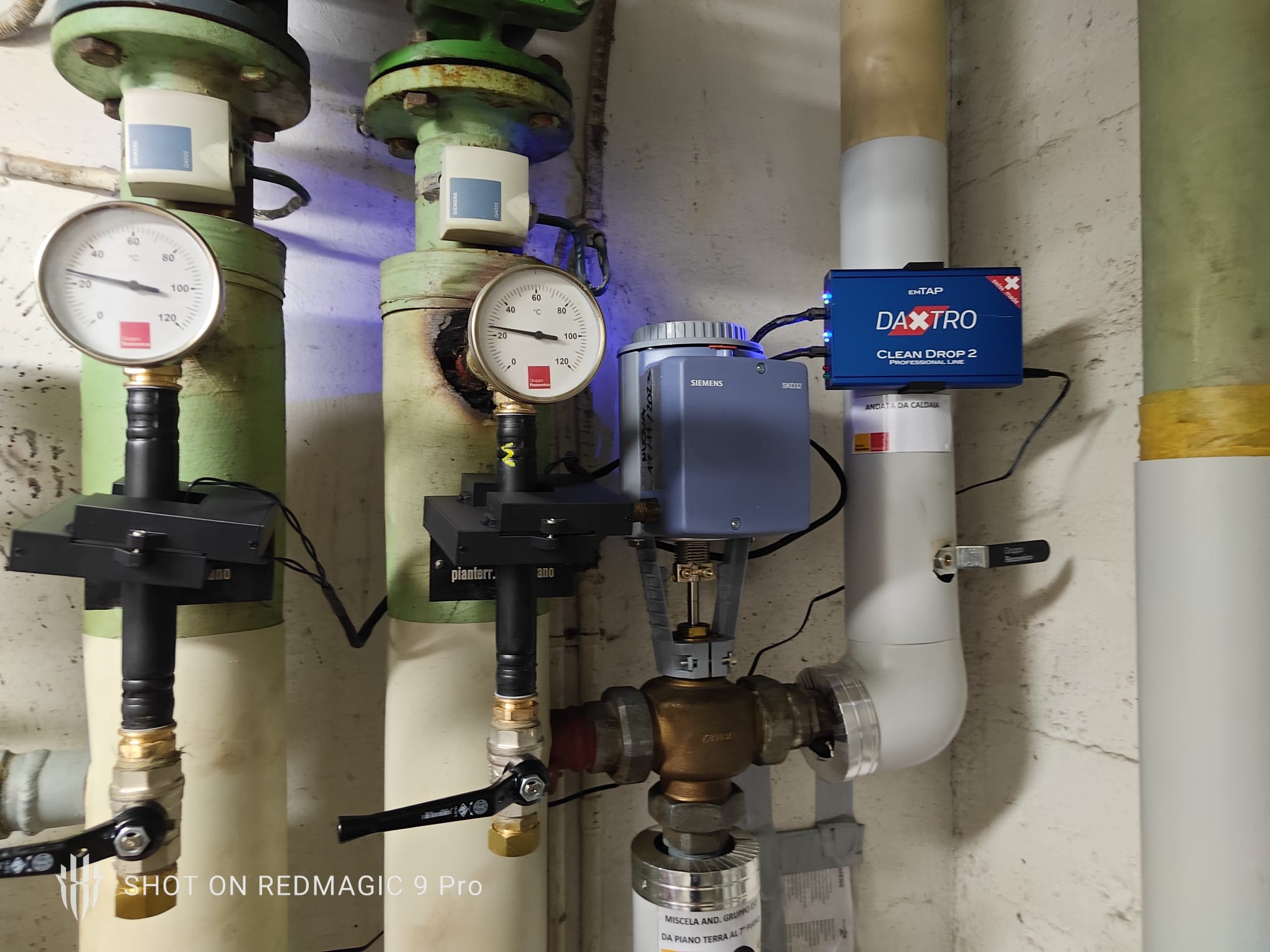 Kalkschutzgerät Wirkung durch elektrische Signale an der Wasserleitung